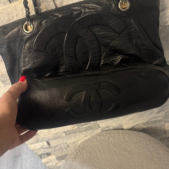 Fashionable Black Leather Chain Shoulder Bag - Picture 2 of 10